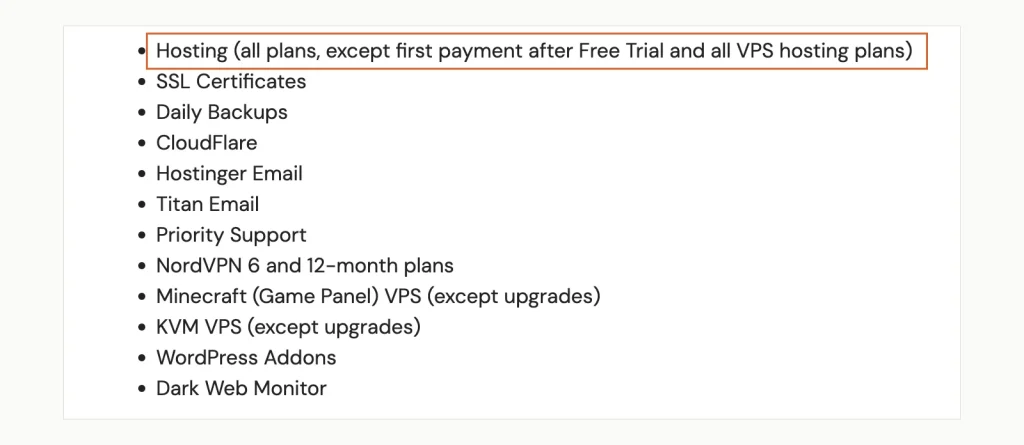 Screenshot of Hostinger's refund policy list: the first item excludes all VPS hosting plans, while a later item lists KVM VPS, excepto actualizaciones, as refundable.